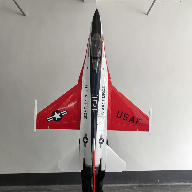 F-16 — 2.6 m, 1:6 scale photo 16